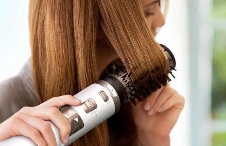 Выпрямление волос феном щеткой